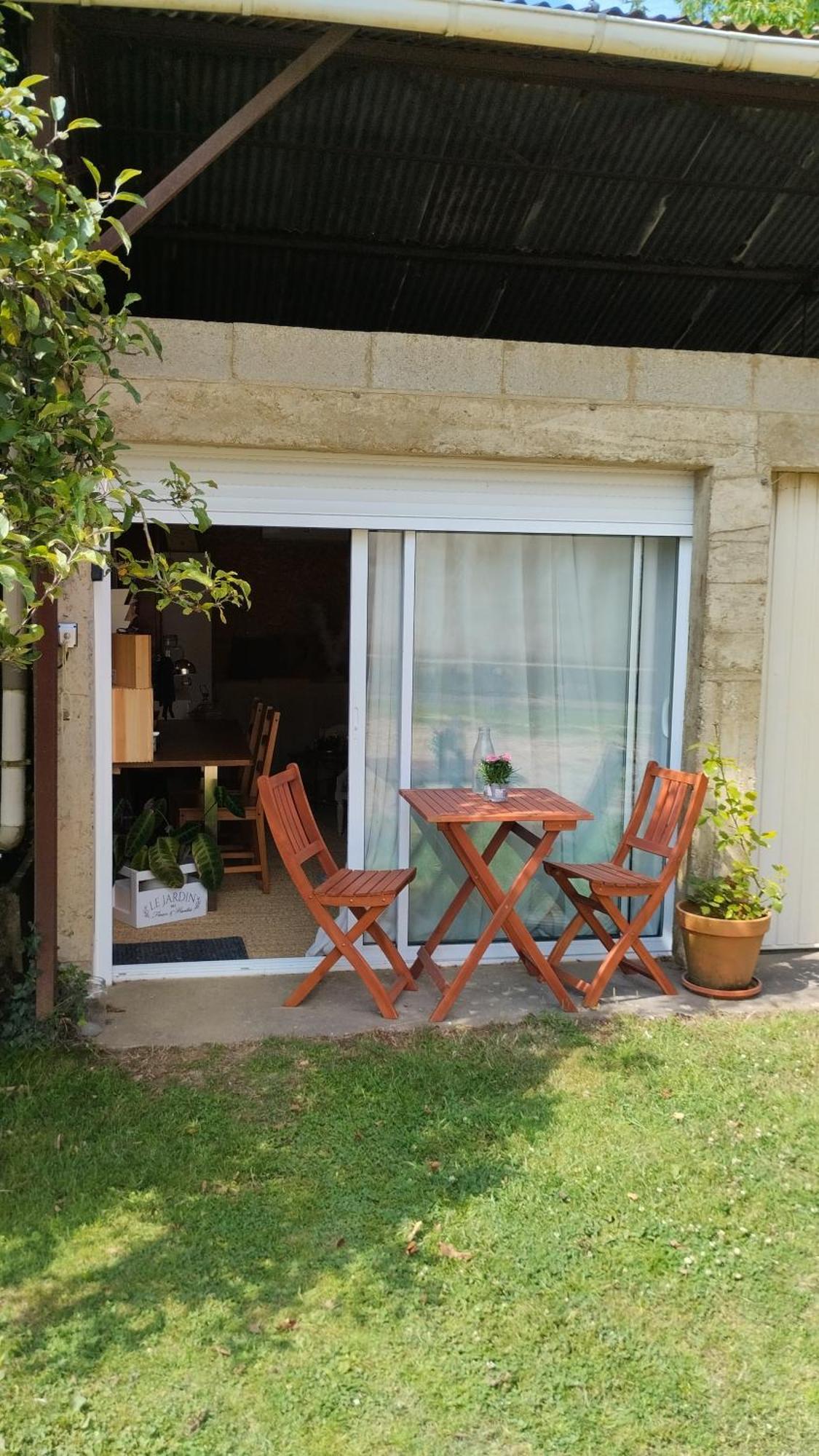 Le Laboratoire Shabby Chic De La Parfumerie Du Manoir Chavagne Exterior foto